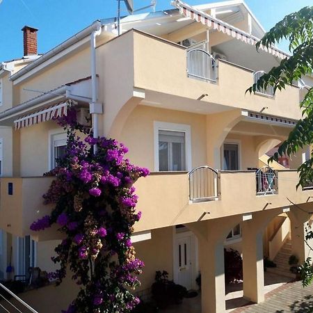 Apartments Mira Zara Esterno foto