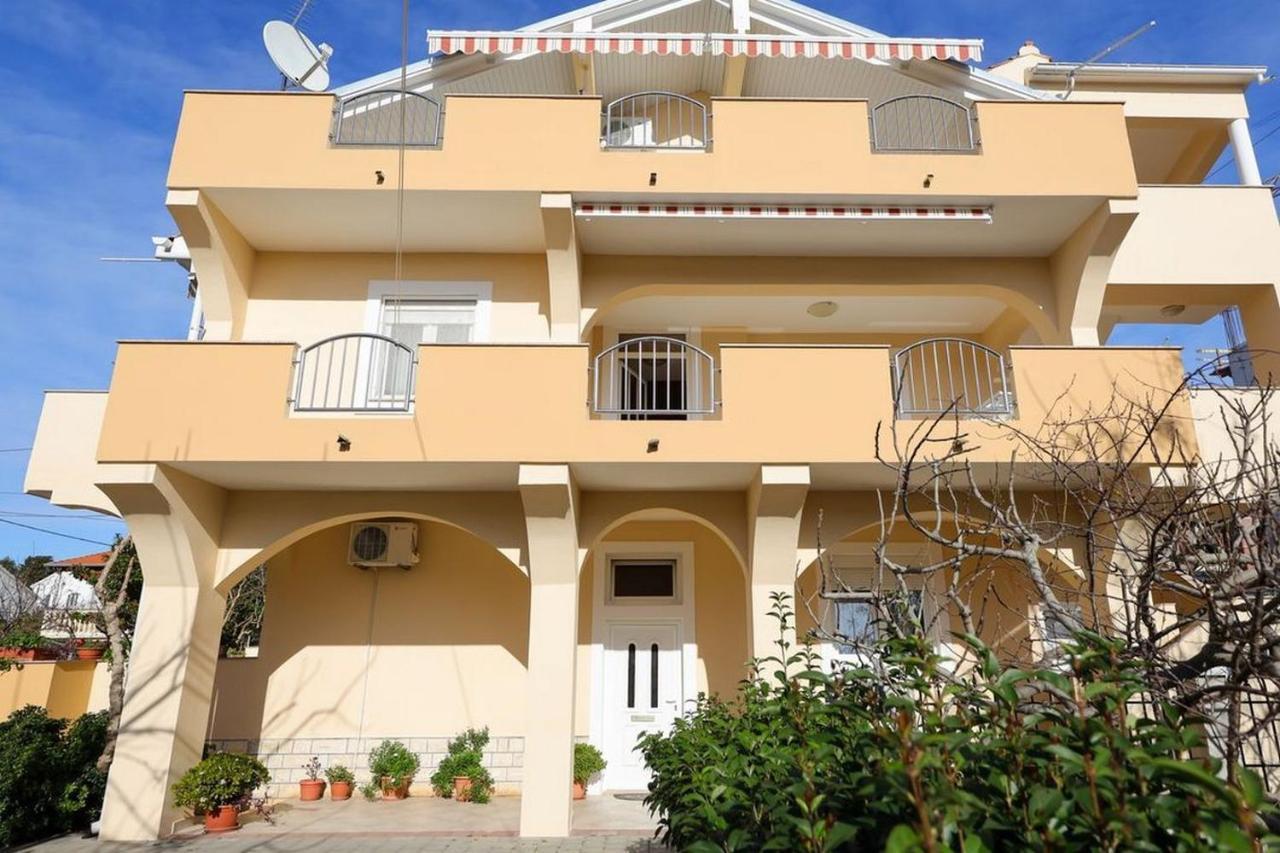 Apartments Mira Zara Esterno foto
