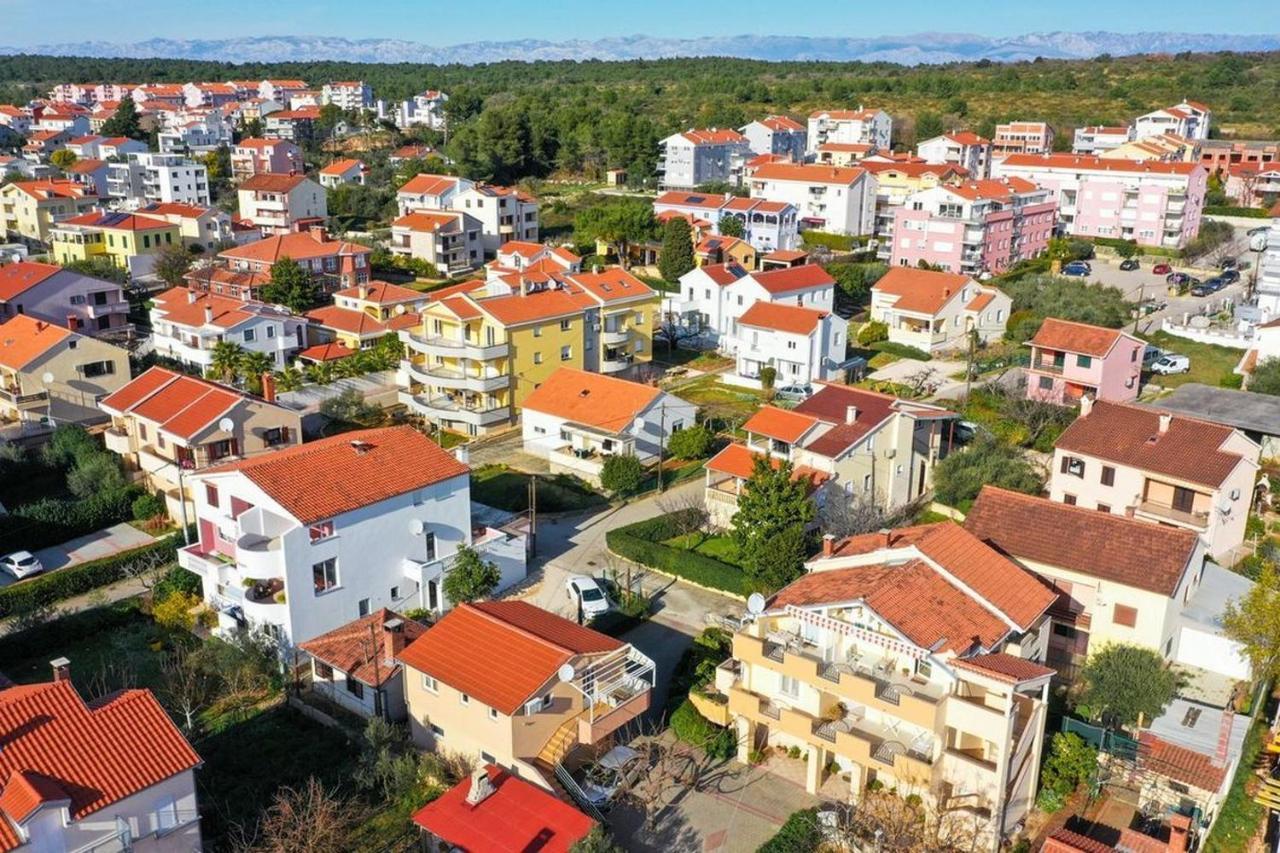 Apartments Mira Zara Esterno foto
